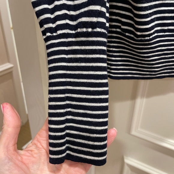 Jcrew Navy/white striped wool turtleneck. Large extra long cuffs - Picture 4 of 6